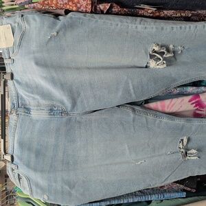 #36 NWT Abercrombie & Fitch distressed jeans